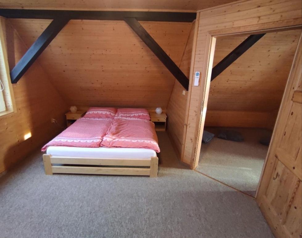 Apartmanova Chata Secanda S Bazenem, U Secske Prehrady Exterior photo