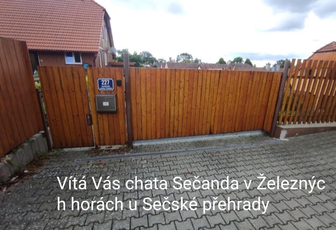 Apartmanova Chata Secanda S Bazenem, U Secske Prehrady Exterior photo